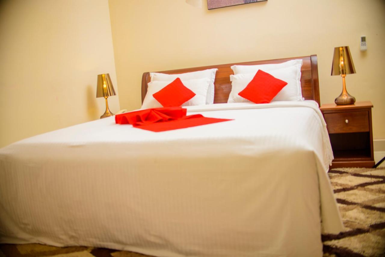 One Click Hotel คิกาลี ภายนอก รูปภาพ