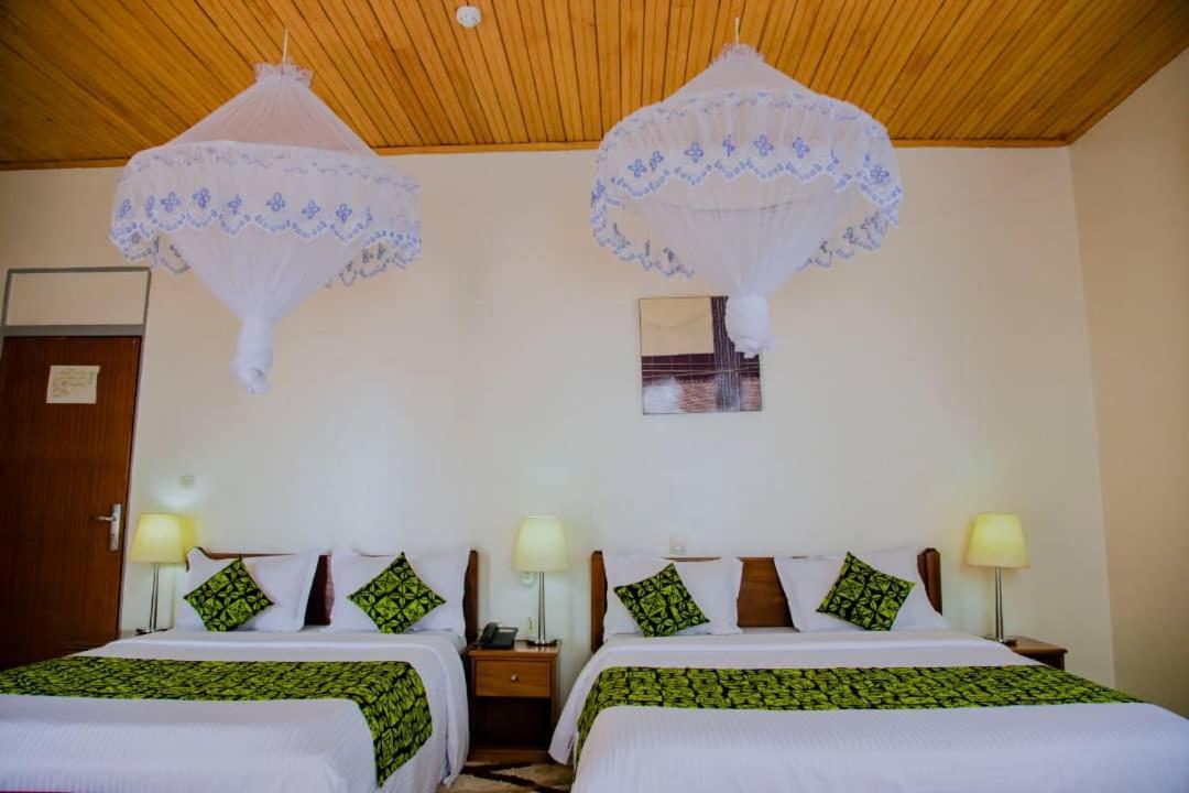 One Click Hotel คิกาลี ภายนอก รูปภาพ